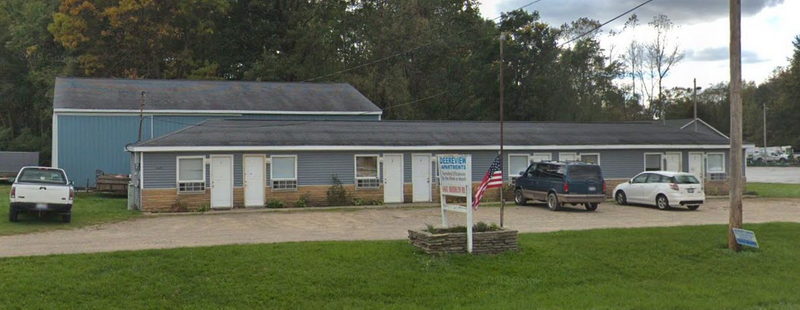 Deerview Motel (Deerview Apartments, M-50 Apartments) - 2018 Street View (newer photo)